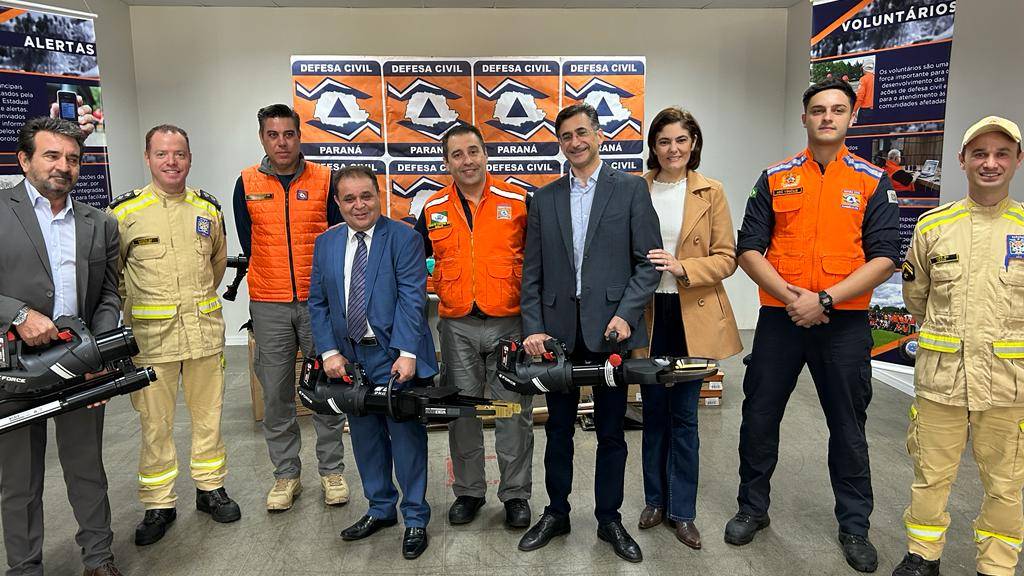 Defesa Civil de Corbélia recebe equipamento de última geração para atendimento de acidentes